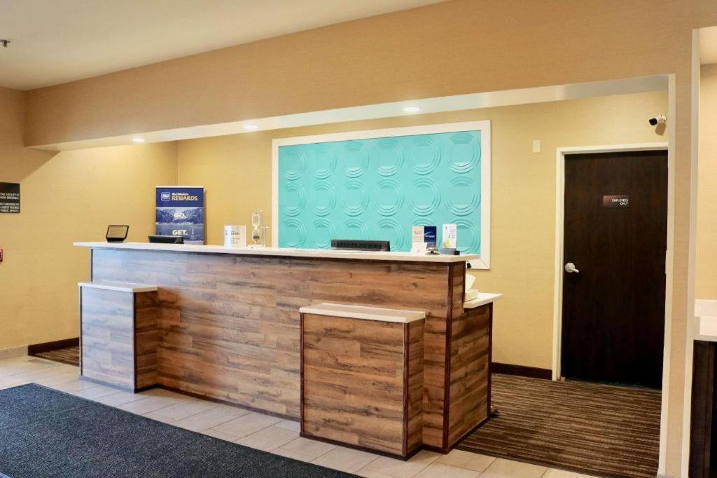 Best Western Fostoria Inn And Suites Екстер'єр фото