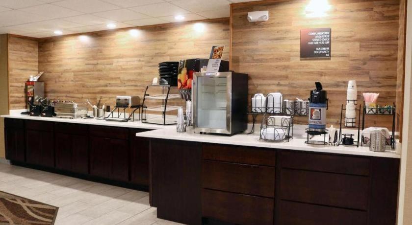 Best Western Fostoria Inn And Suites Екстер'єр фото